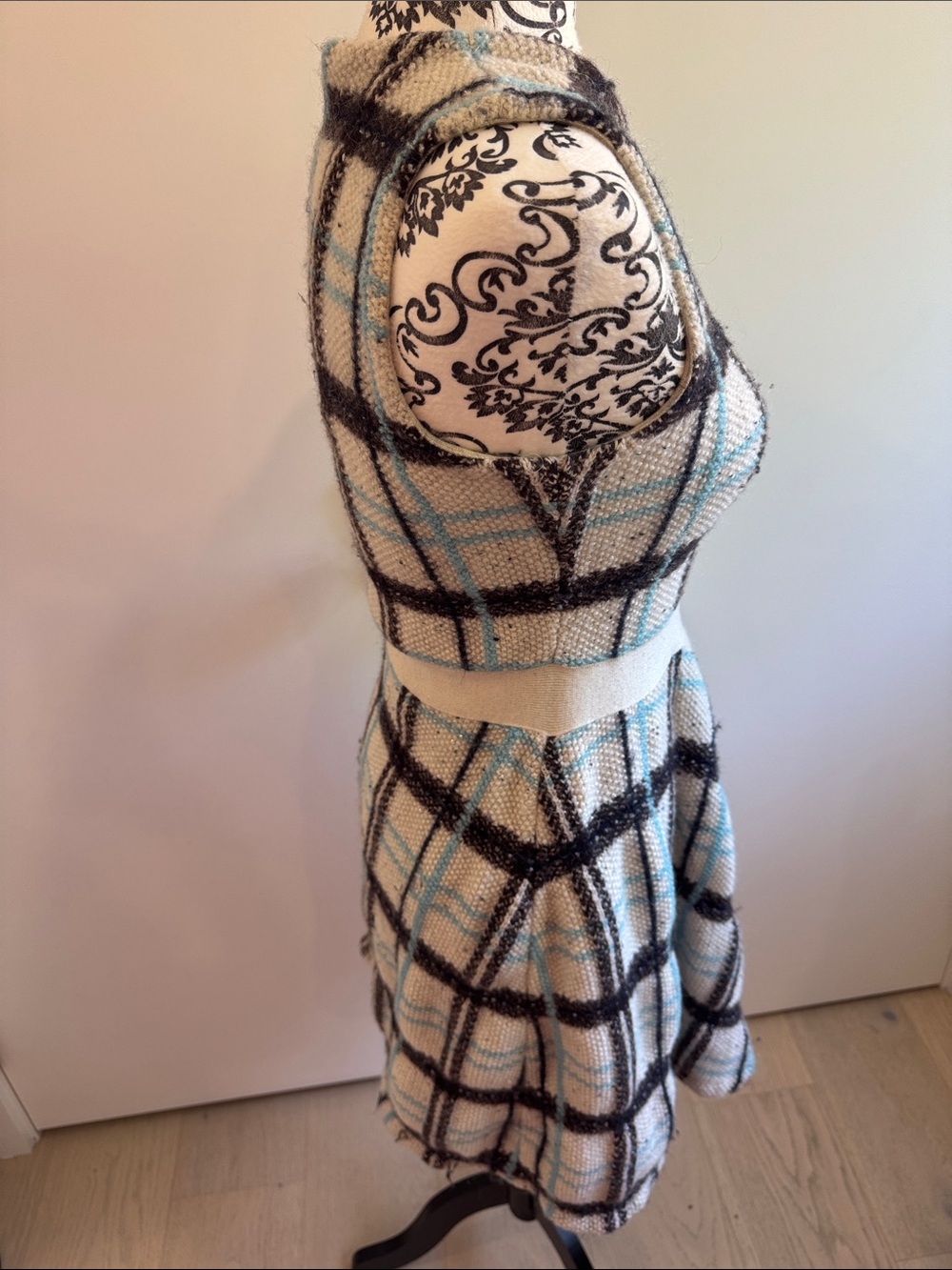 Thom Browne Plaid Sleeveless Knit Fit-and-Flare Dress - Picture 4 of 11